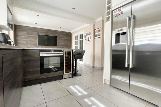 30, Anvil Way, Chelmsford photo 2