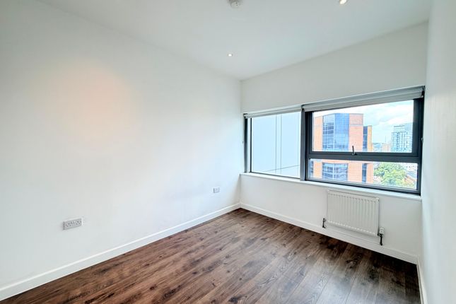 Flat 318 Delta Point, Wellesley Road, Croydon photo 4