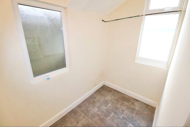 43, Spencer Street, Northampton photo 5
