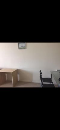 Flat 10, 20, Kennet Street, Reading photo 5