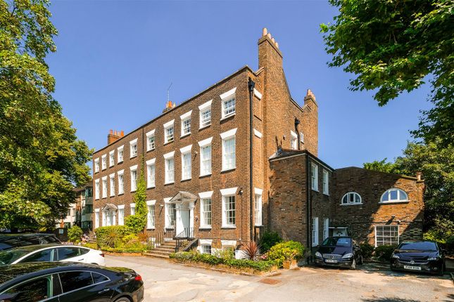 Thumbnail Flat for sale in Woodford Road, London