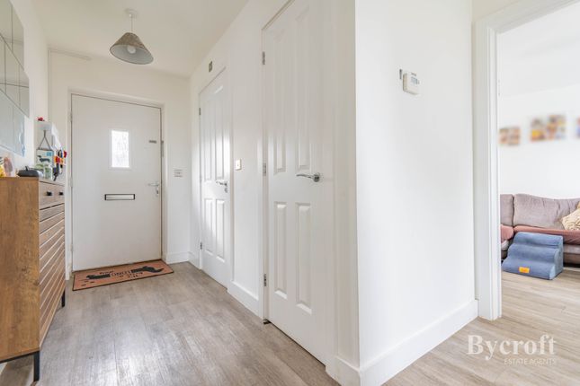 14, Wainscot Drive, Great Yarmouth photo 2