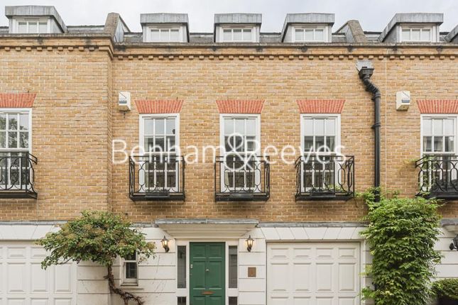 Thumbnail Mews house to rent in Farrier Walk, Chelsea