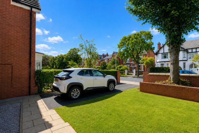 4D Pilkington Road, Southport, Merseyside photo 2