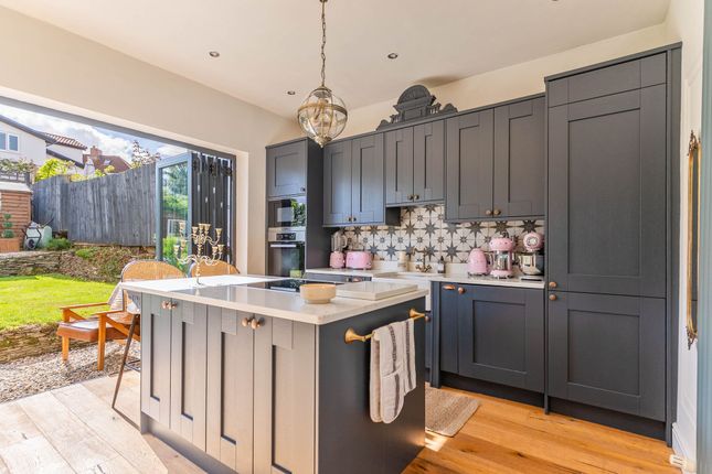 55 Allt-yr-Yn Road, Newport photo 4