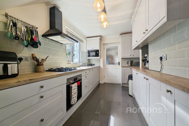 23, Old Park Close, Surrey photo 4