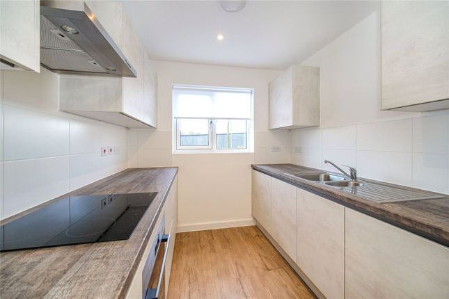 9, Wheldon Lane, Berkshire photo 5