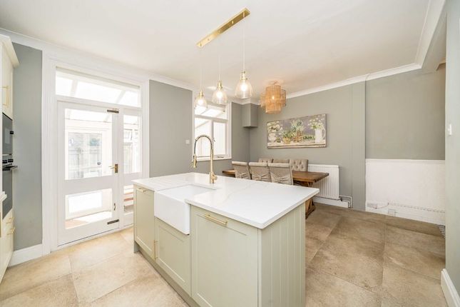Property for sale in Jersey Road, London
