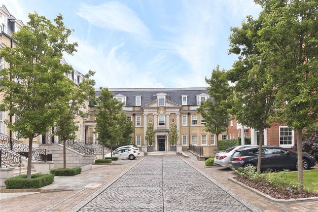 Thumbnail Flat to rent in Princess Square, Esher, Surrey