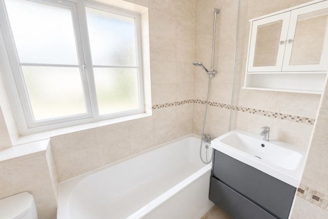1, Windermere Close, Egham photo 4