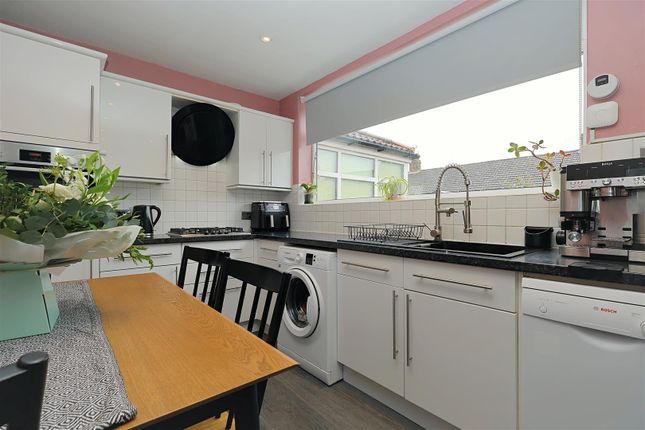 45, Vesper Way, Leeds photo 4