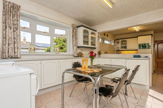 Hillcrest, 7, Highgate Close, Worcestershire photo 4