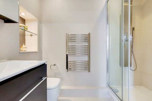 34 Boydell Ct, St. Johns Wood Park, St Johns Wood photo 4