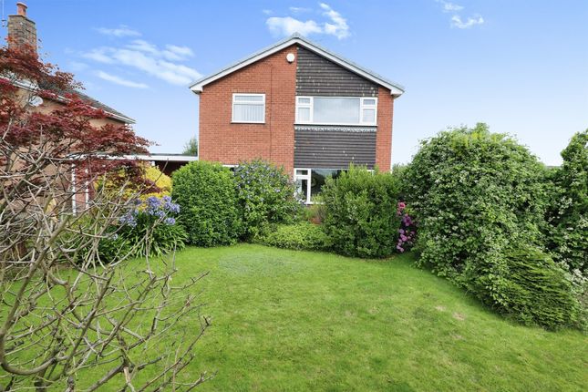 Thumbnail Detached house for sale in Highfield Grove, Carlton-In-Lindrick, Worksop