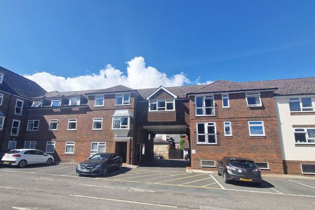 Thumbnail Property for sale in Market Square, Alton, Hampshire