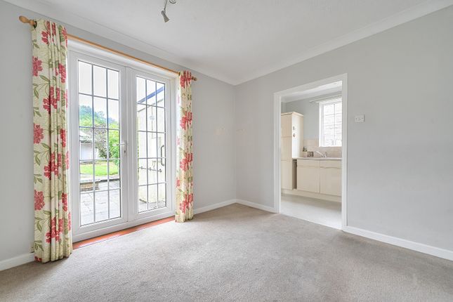 4 The Crescent, Lifton, Devon photo 2