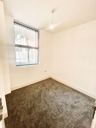 15, Reservoir Street, Salford photo 5