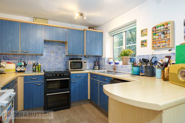26, Wyvern Avenue, West Yorkshire photo 4