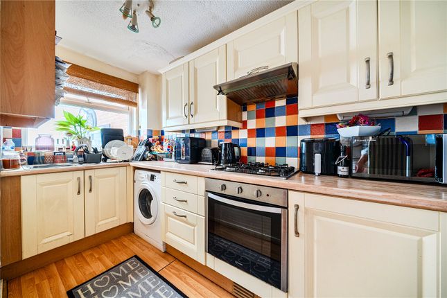 27, Burgate Close, Kent photo 3