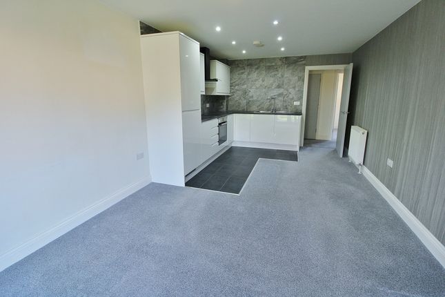 Woodlands Catherine Road, Benfleet photo 2