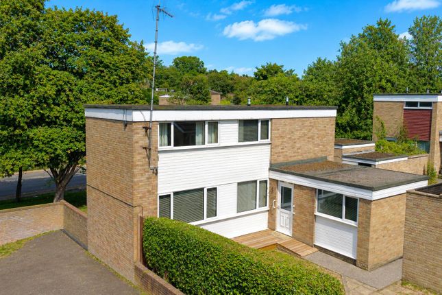 2-bed detached on 21, Wharfedale, Hemel Hempstead, £225,000