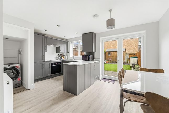 75, Heathfield Drive, Mitcham photo 4