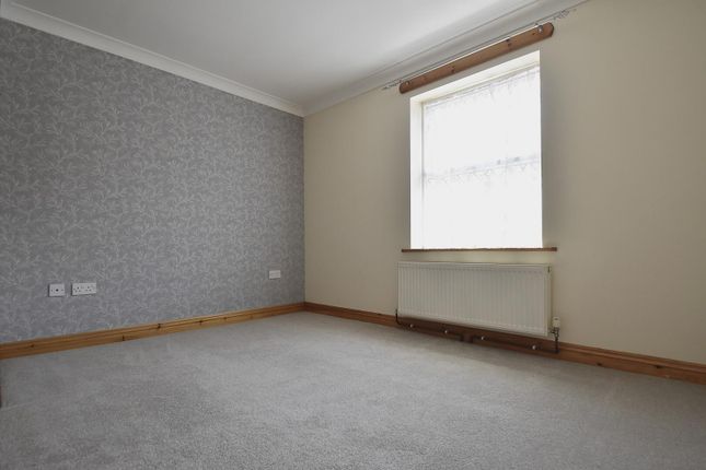 7, Barton Road, Newport photo 4