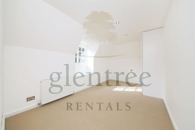 Detached house to rent in Winnington Road, Kenwood