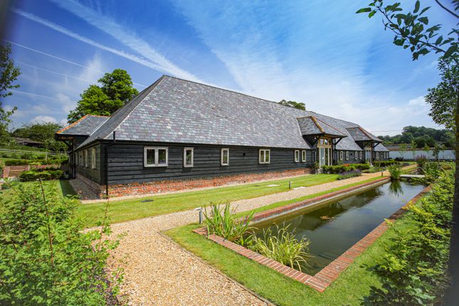 Office to let in 3 Warren Farm Barns, Andover Road, Micheldever, Winchester