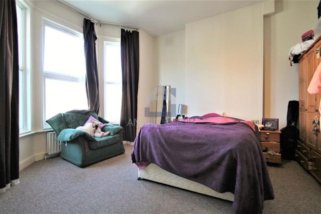 102, Rossiter Road, Balham photo 4