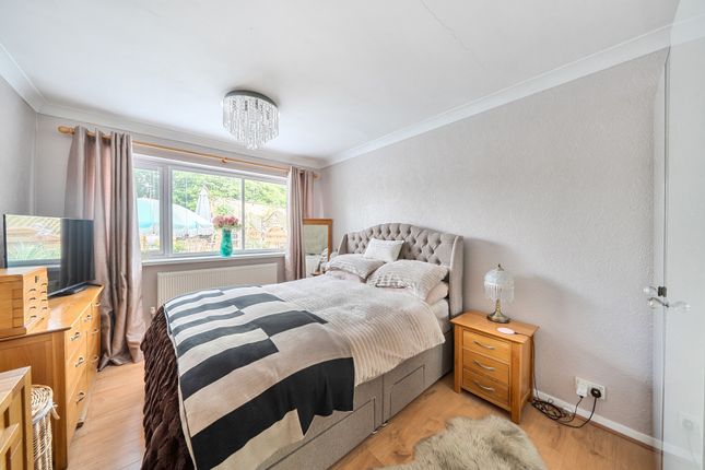 25, Godfrey Avenue, Northolt photo 4