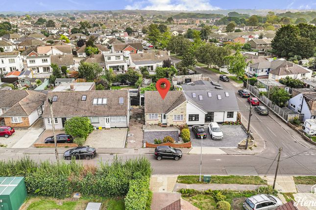 20, Common Approach, Benfleet photo 3