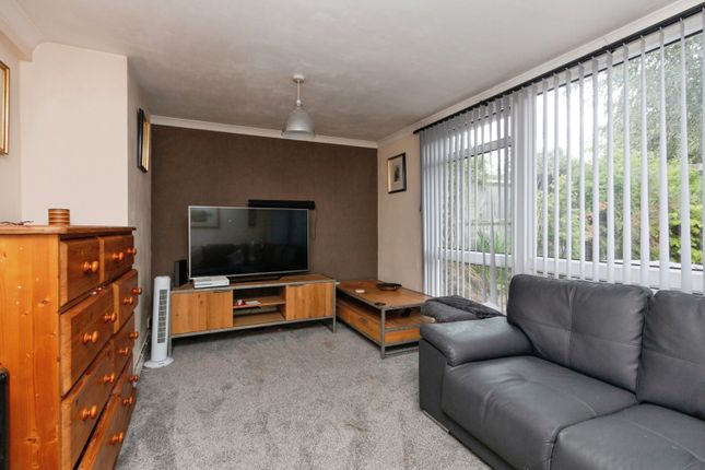 8, Brocas Drive, Hampshire photo 2