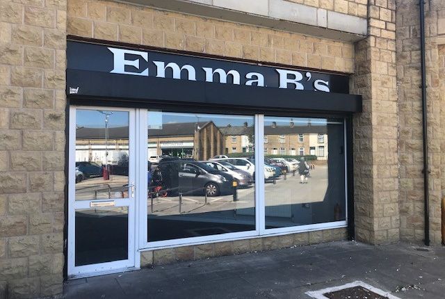 Retail premises to let in Unit R Briercliffe Shopping Centre, Briercliffe Road, Burnley