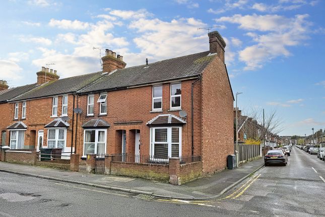 End terrace house to rent in Bond Road, Ashford