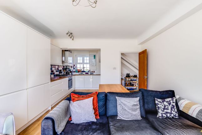 61 Streatham Close Leigham Court Road, London photo 2