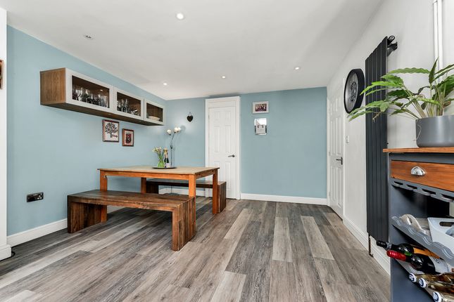 20, Glebe Avenue, Peterborough photo 3