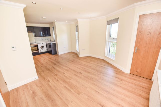 6 Willow Court, Stanford-Le-Hope photo 3