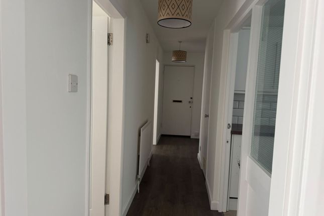Flat 2, 68 The Parkway, Southampton photo 4