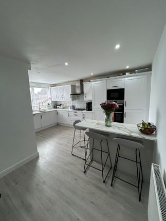 22, Pontrilas Close, Cardiff photo 4