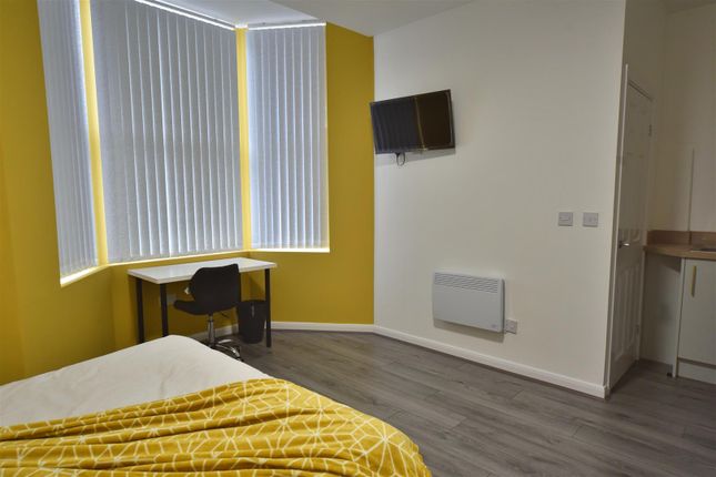 Room 2, 165, Albert Road, Middlesbrough photo 3