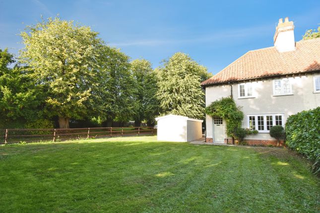 3-bed house on 1 Stoke Field Cottages, Low Street, Newark, £395,000