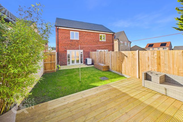 29 Kestrel Road, Great Yarmouth photo 4