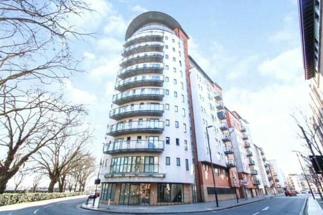 1-bed flat on Flat 172, Oceana Boulevard Lower Canal Walk, Southampton, £70,000