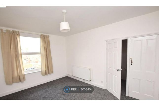 Barton Place, Leeds photo 3