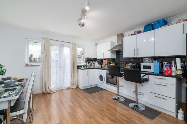 Bungalow for sale in Worcester Avenue, London