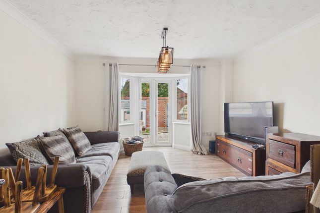 8 , Linseed Walk, Downham Market photo 3