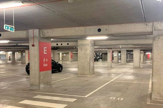 Studio parking on 130, Discovery Tower Parking Space, London, £190/mo