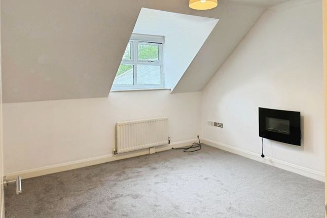 19, Salters Garden, Pudsey photo 5
