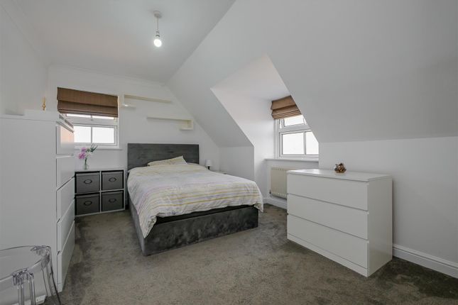 9, Windsor Drive, Wallingford photo 4